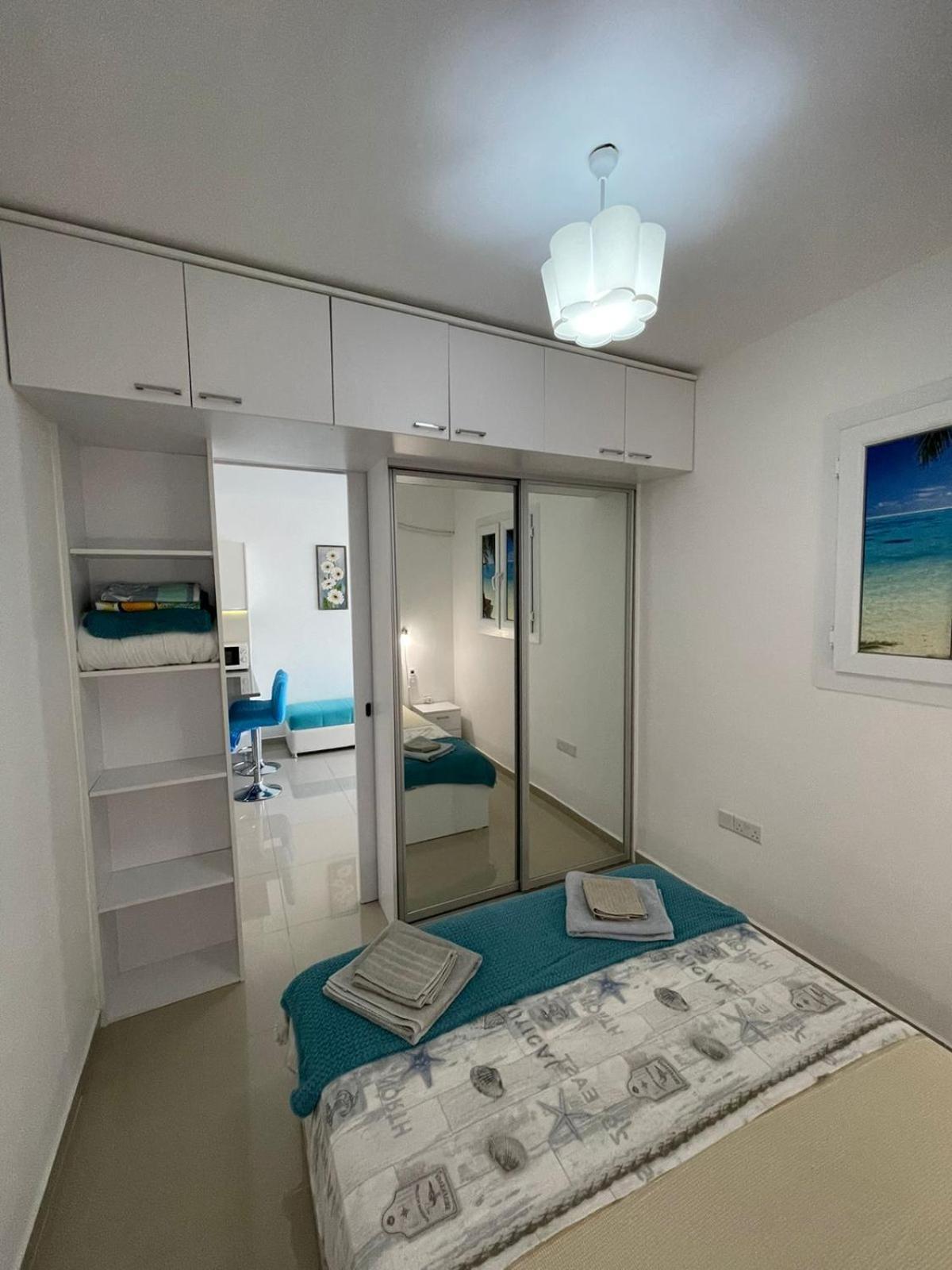 Blue Apartment In 5* Ceasar Resort Trikomo Eksteriør bilde